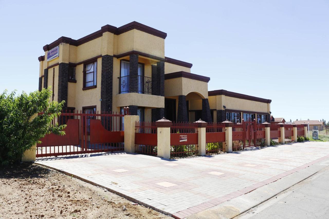 Baobab Tree Guest House Bloemfontein Ngoại thất bức ảnh